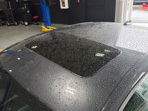 Used 2024 Honda Accord EX-L image 9