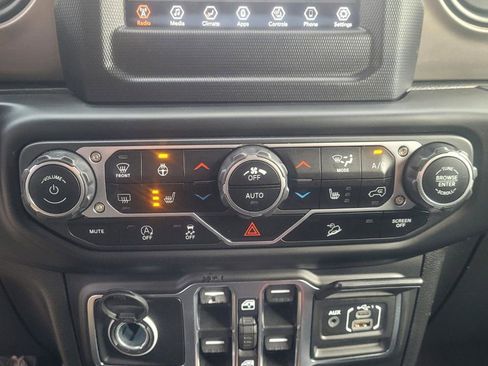Used 2020 Jeep Wrangler Unlimited Sport AWD/4WD image 21