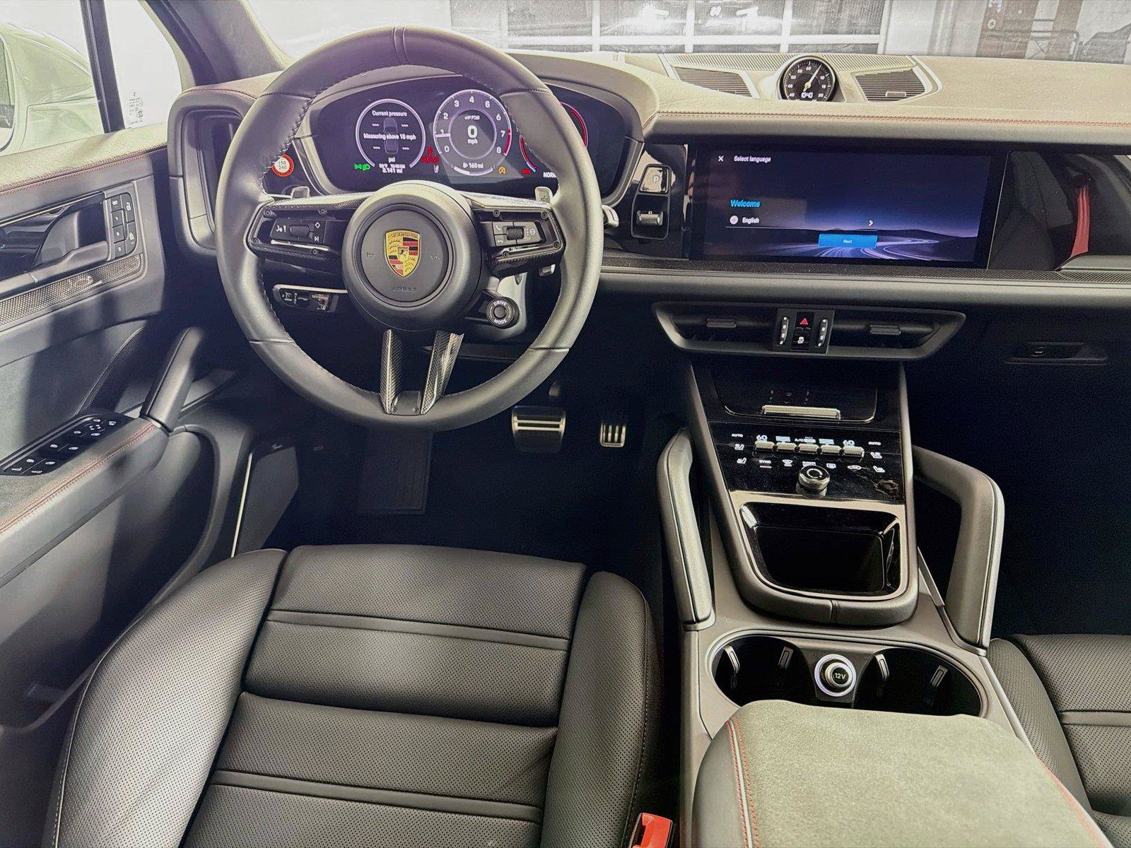 Certified 2026 Porsche Cayenne GTS AWD/4WD image 18