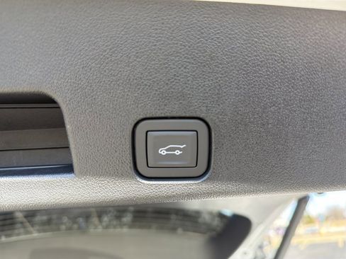 New 2026 Chevrolet Traverse LT image 36