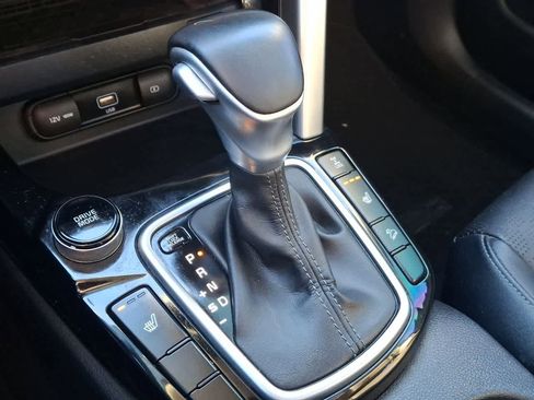 Used 2021 Kia Seltos EX image 18