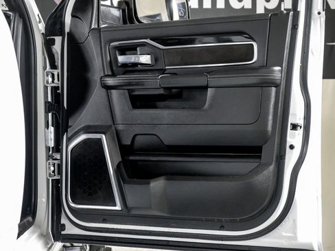 Used 2022 RAM 3500 Laramie w/ Night Edition image 35