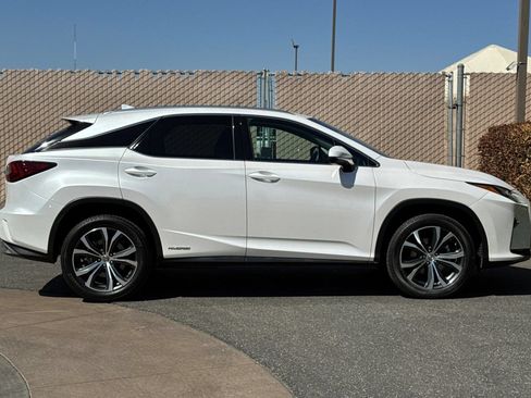 Used 2017 Lexus RX 450h AWD w/ Cold Weather Package image 3