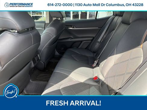 Used 2019 Toyota Camry XLE w/ Navigation Package FWD image 20