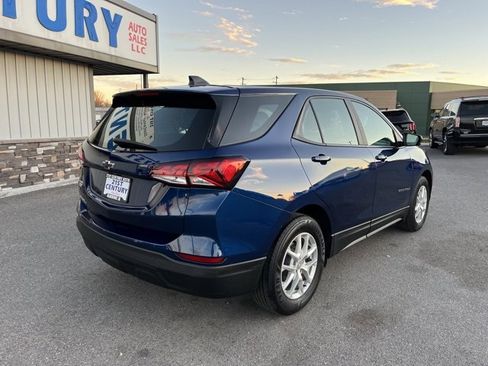 Used 2022 Chevrolet Equinox LS image 16