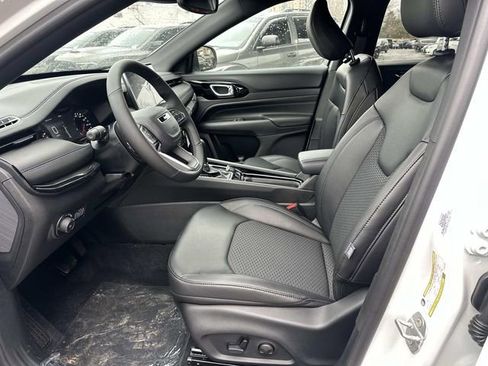 New 2026 Jeep Compass Latitude AWD/4WD image 9