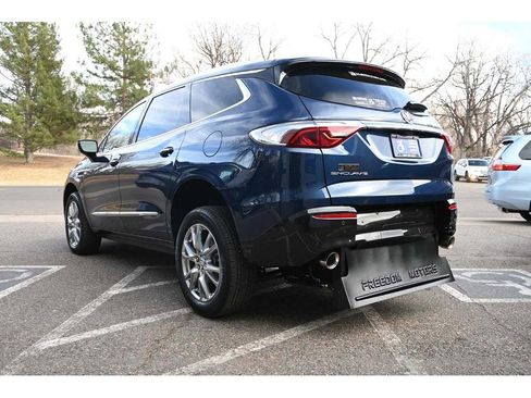 Used 2023 Buick Enclave Essence w/ Experience Buick Package image 8