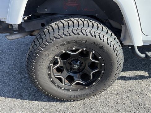Used 2015 Jeep Wrangler Unlimited Sport AWD/4WD image 12