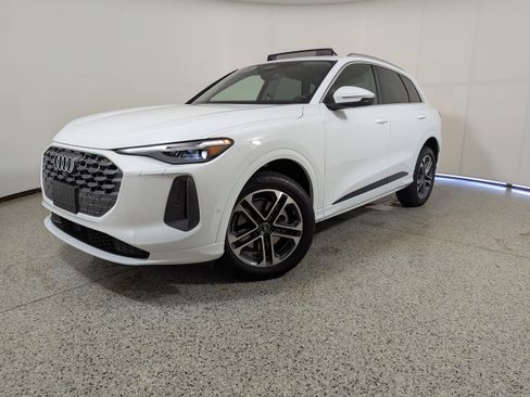 Certified 2025 Audi Q5 Premium Plus w/ Premium Plus AWD/4WD image 21