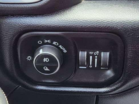 Used 2024 RAM 2500 Laramie image 30