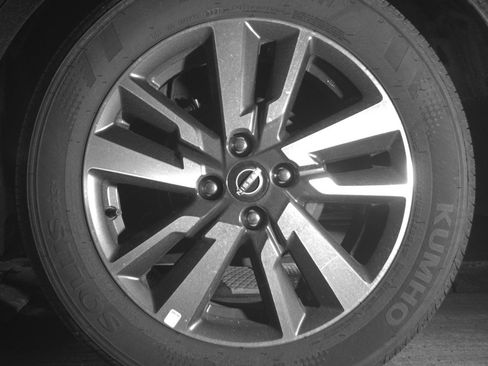 Used 2025 Nissan Versa SV FWD image 14