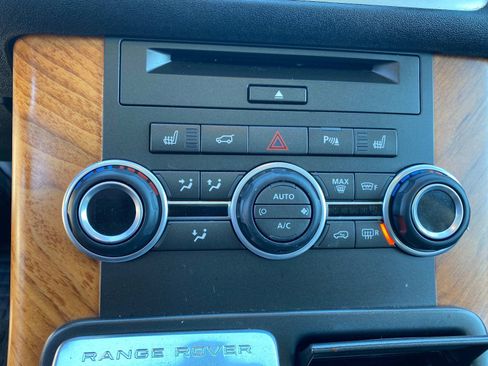 Used 2013 Land Rover Range Rover Sport HSE LUX image 29