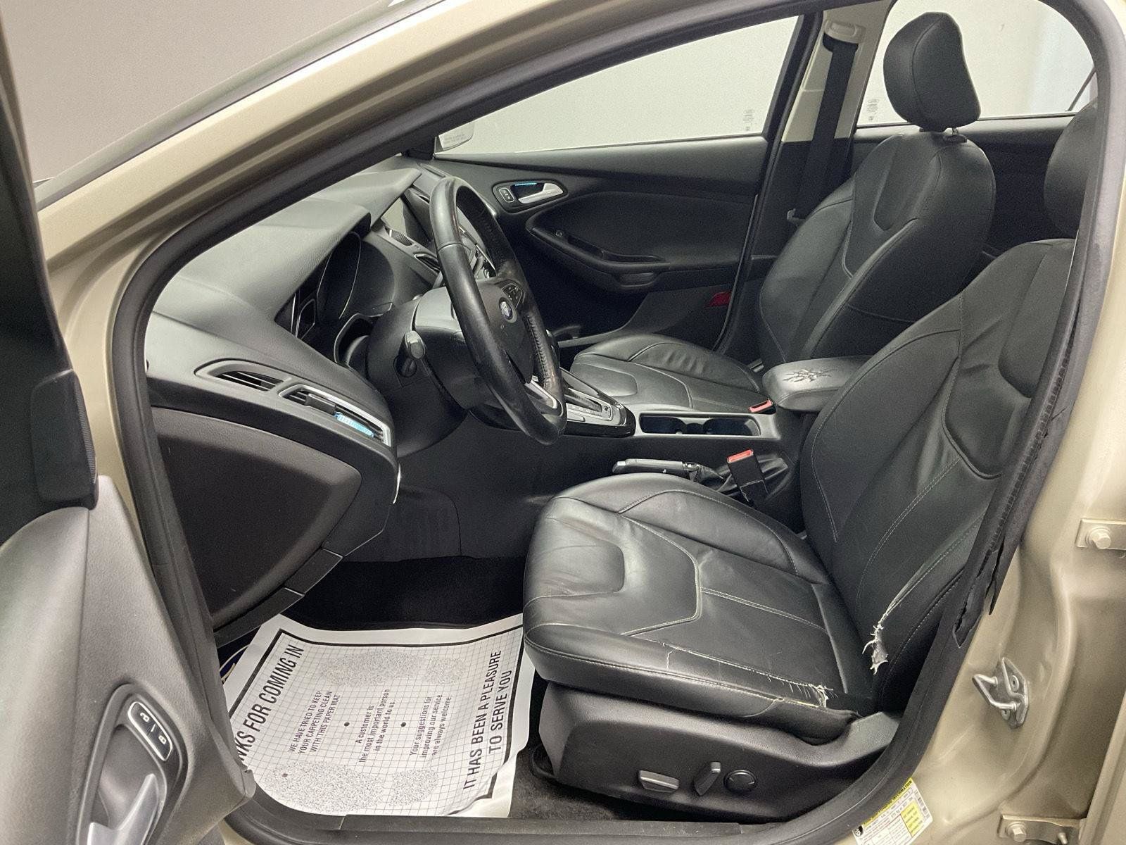 Used 2017 Ford Focus Titanium FWD image 12