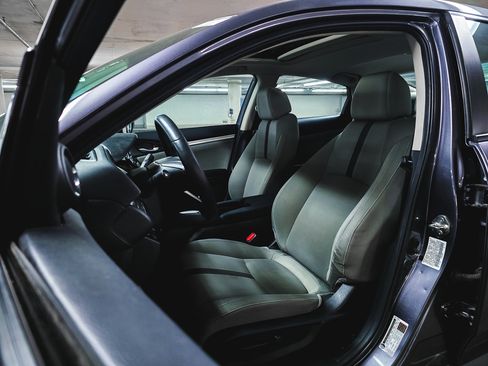 Used 2019 Honda Civic EX image 17