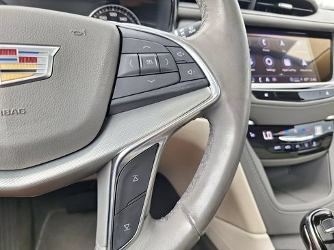 Certified 2023 Cadillac XT5 Premium Luxury FWD image 17