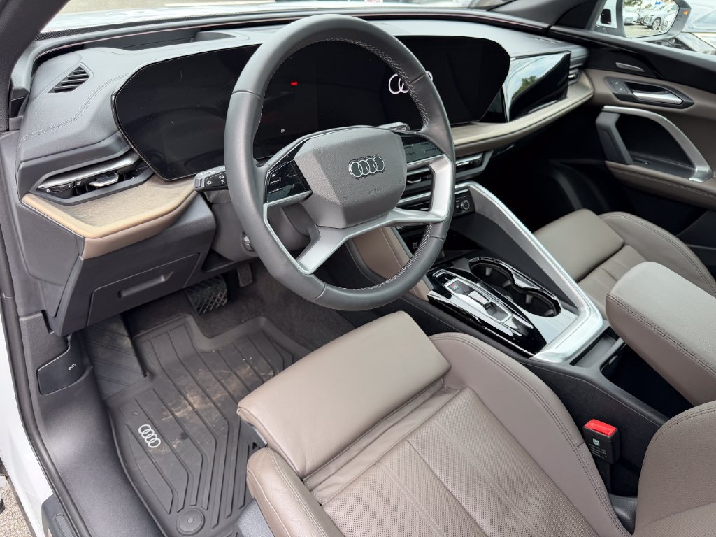 Certified 2025 Audi Q5 Premium w/ Premium Plus AWD/4WD image 16
