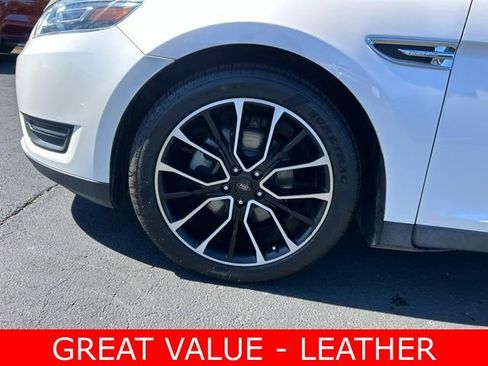 Used 2018 Ford Taurus SEL w/ Equipment Group 201A image 9