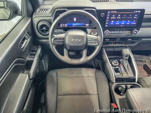 Used 2025 Chevrolet Colorado Trail Boss AWD/4WD image 10