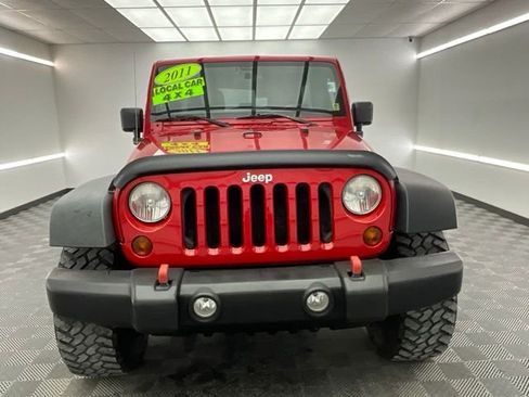 Used 2011 Jeep Wrangler Unlimited Sport image 2