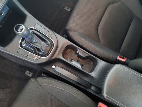 Used 2018 Hyundai Elantra GT FWD image 26