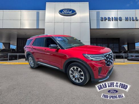 Certified 2025 Ford Explorer Platinum RWD image 1