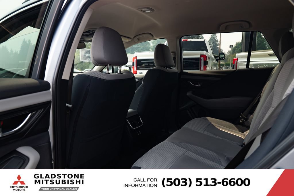 Used 2024 Subaru Outback Premium AWD/4WD image 18