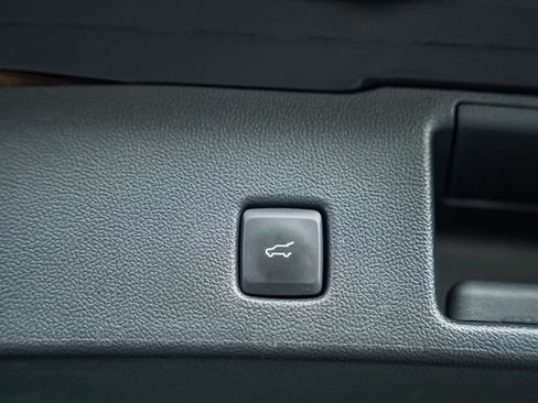 Used 2023 Ford Escape SE w/ PHEV Premium Package FWD image 11