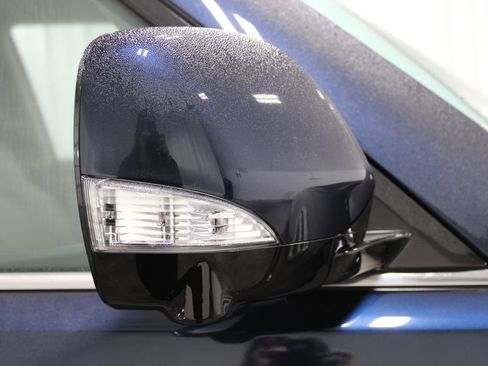 Used 2024 Nissan Armada SL w/ Captain's Chairs Package image 13