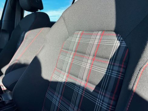 Used 2021 Volkswagen GTI S image 21