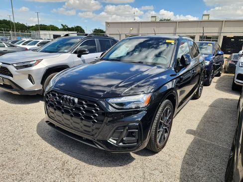 Used 2024 Audi SQ5 Prestige w/ Prestige Package AWD/4WD image 4