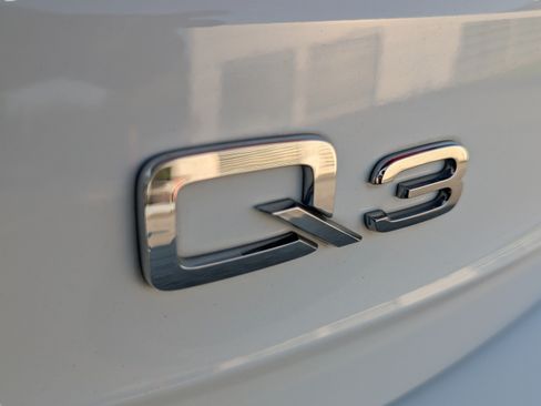 Used 2022 Audi Q3 2.0T Premium AWD/4WD image 11