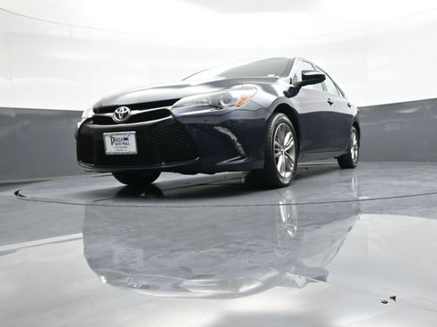 Used 2017 Toyota Camry SE FWD image 25