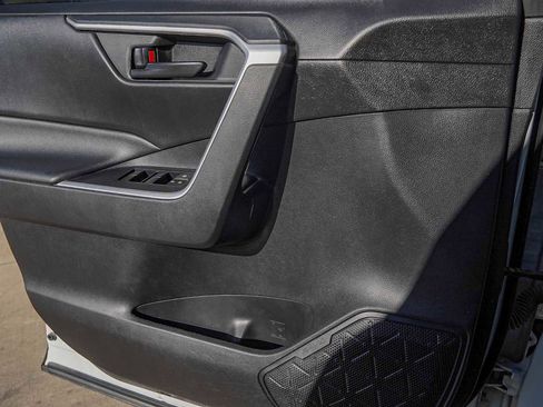 Used 2021 Toyota RAV4 LE image 21