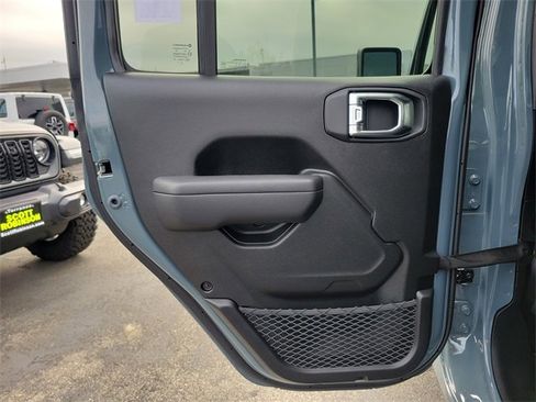 New 2026 Jeep Gladiator Sport image 12