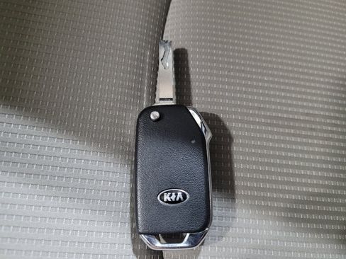 Used 2021 Kia Forte LXS FWD image 32