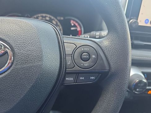 Used 2023 Toyota RAV4 XLE FWD image 22