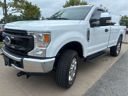 Used 2022 Ford F250 XL w/ Power Equipment Group AWD/4WD image 5