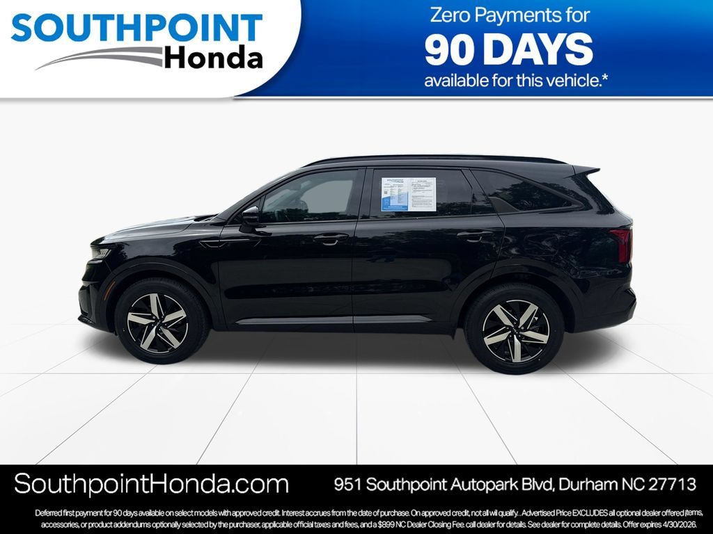 Used 2023 Kia Sorento EX w/ Panoramic Sunroof Package FWD image 4