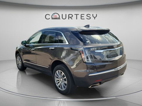 Used 2019 Cadillac XT5 Luxury FWD image 2