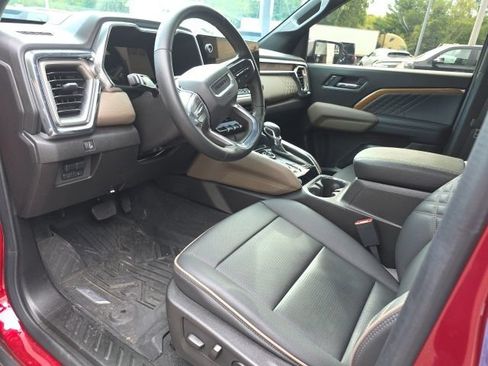 Used 2026 GMC Canyon Denali AWD/4WD image 14