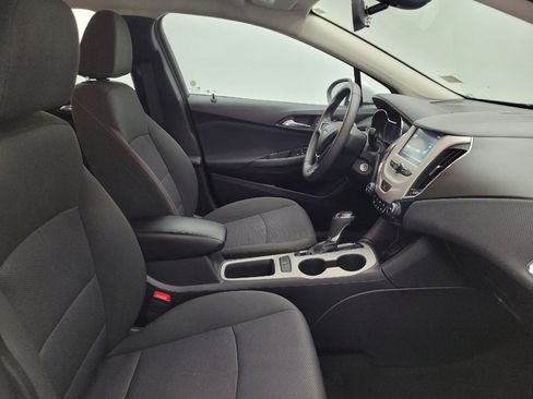 Used 2018 Chevrolet Cruze LS image 21