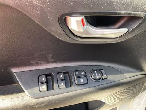 Used 2023 Kia Rio S w/ Technology Package image 41