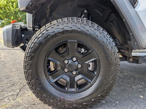 Certified 2022 Jeep Gladiator Mojave w/ LED Lighting Group image 10