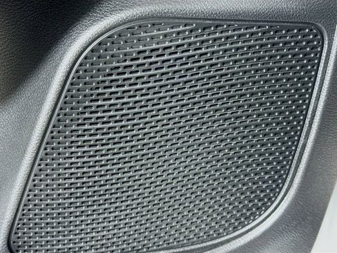 Used 2024 Chrysler Pacifica Limited w/ S Appearance Package image 22