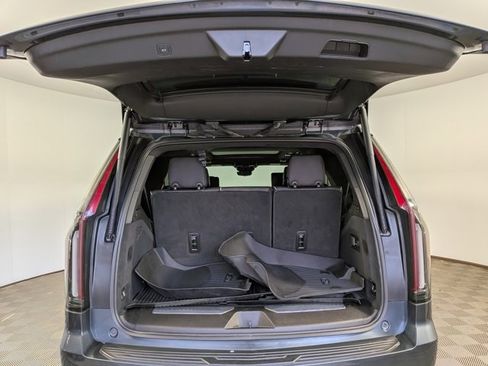 Certified 2021 Cadillac Escalade Sport Platinum image 12