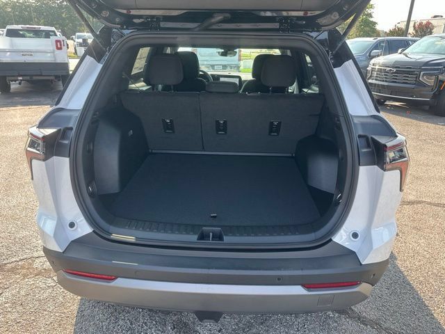 New 2027 Chevrolet Equinox LT w/ Safety and Technology Package FWD image 29