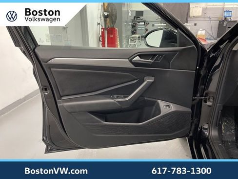 Used 2019 Volkswagen Jetta SE image 25