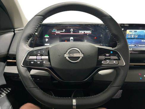Used 2023 Nissan Ariya AWD image 17