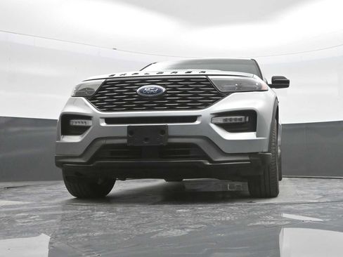 Certified 2024 Ford Explorer ST-Line w/ Class IV Trailer Tow Package AWD/4WD image 36