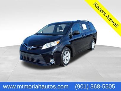 Used 2018 Toyota Sienna XLE w/ XLE Navigation Package